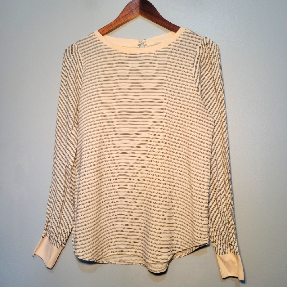 Loft Womens White and Black Pinstripe Long Sleeve Cuffed Blouse‎ Size Small